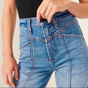 Abercrombie & Fitch The Ultra High Rise Front
Seam Mom Jeans